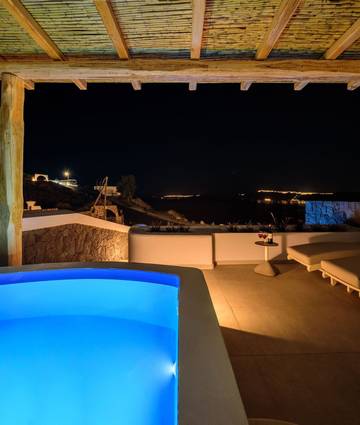 Villa for 4 Guests in Akrotiri, Santorini, Picture 1