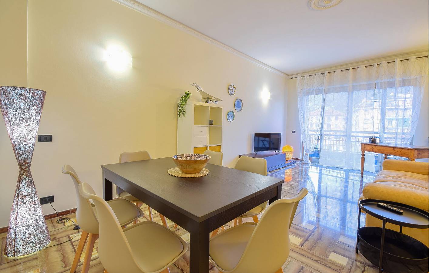 Apartamento vacacional entero, Refugio junto a la playa con trona y aparcamiento in Rapallo (Ciudad), Rapallo