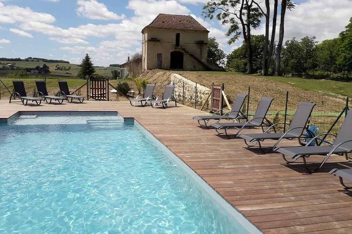 Cottage pour 16 personnes, avec jardin à Lamothe-Goas