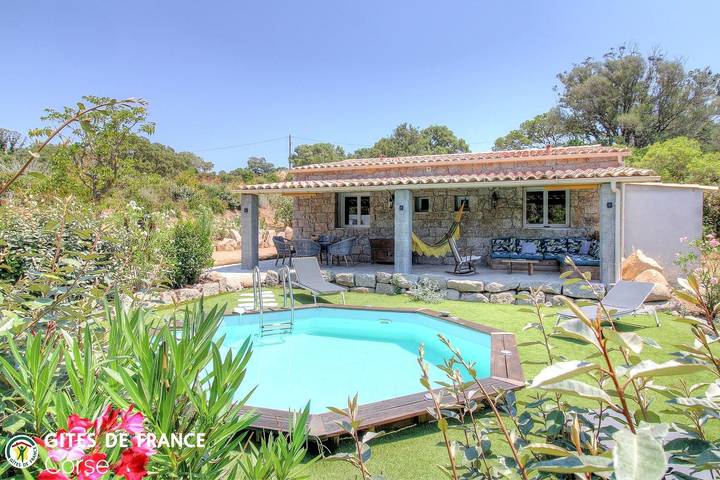 Gîte pour 6 personnes, avec piscine ainsi que jacuzzi et jardin, animaux acceptés - 1