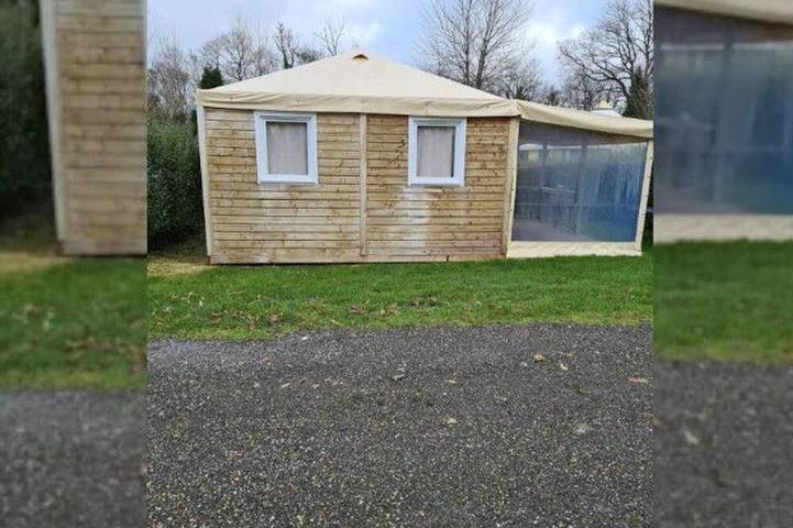 Gîte pour 5 personnes, avec piscine et terrasse, animaux acceptés à Les Grandes-Ventes