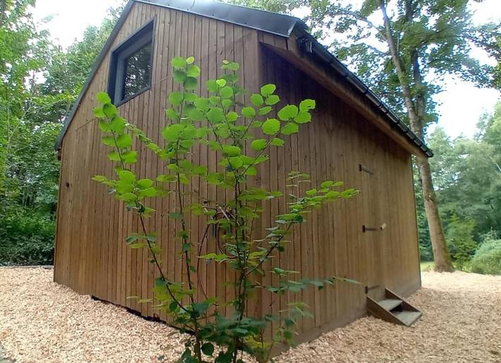 Gîte pour 2 personnes, avec vue sur le lac et jardin ainsi que vue et terrasse dans Aye - 4