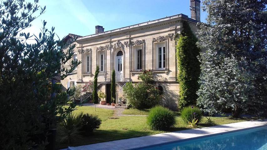 Location de vacances pour 2 personnes, avec jardin et piscine à Saint-Loubès - 2