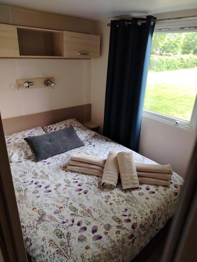 Camping pour 4 personnes, avec Terrasse et Jardin ainsi que Piscine et Vue