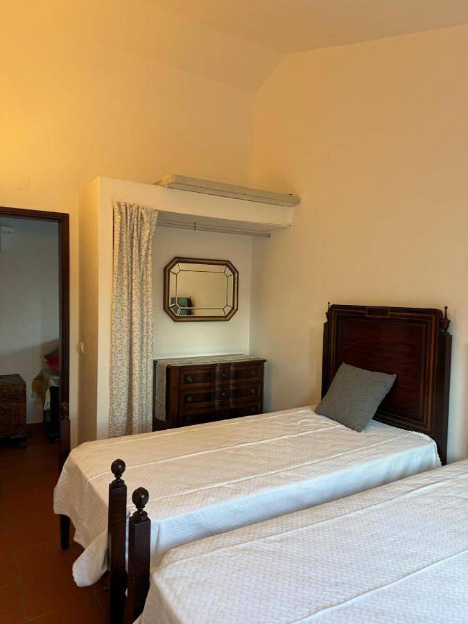 Casa de férias para 5 pessoas, com vista e jardim em Redondo