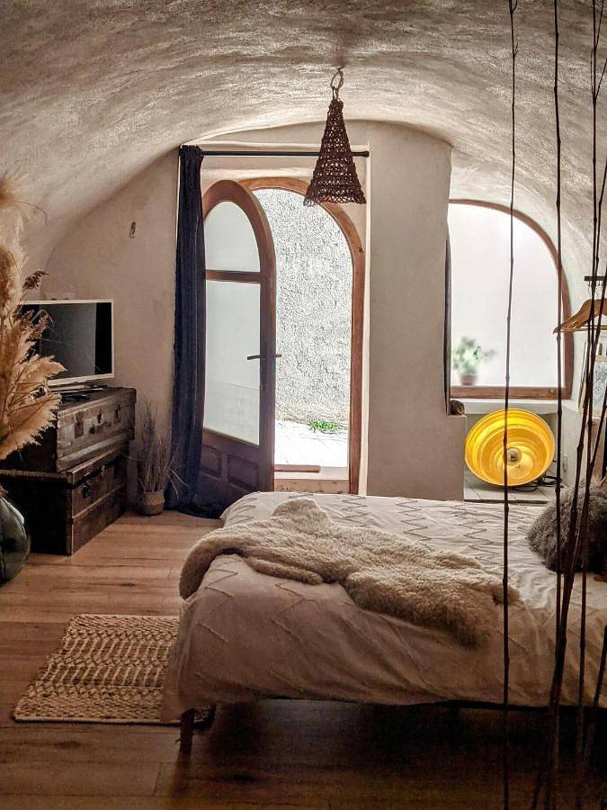 Charmante suite indépendante avec cave à vin in Cournonsec, Côte méditerranéenne (France)