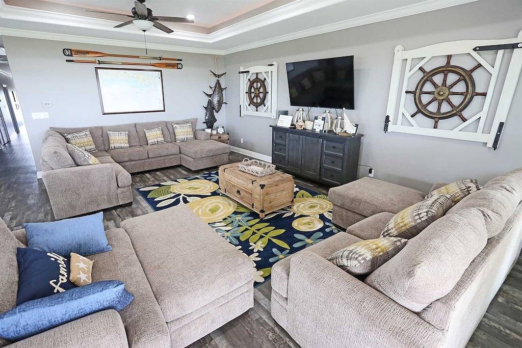 Familien Gezeiten - New Beachfront 4 Bdr / 4. 5 Bad w / Golfwagenverleih Opt in Grand Isle, Jefferson Parish