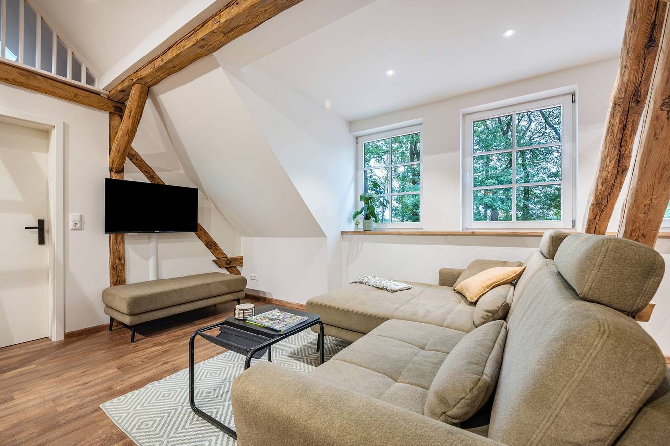 Ganze Wohnung, Ferienwohnung "Eichengeflüster Schwalbenloft" mit einer privaten Terrasse unter den Eichen in Ströhen, Wagenfeld