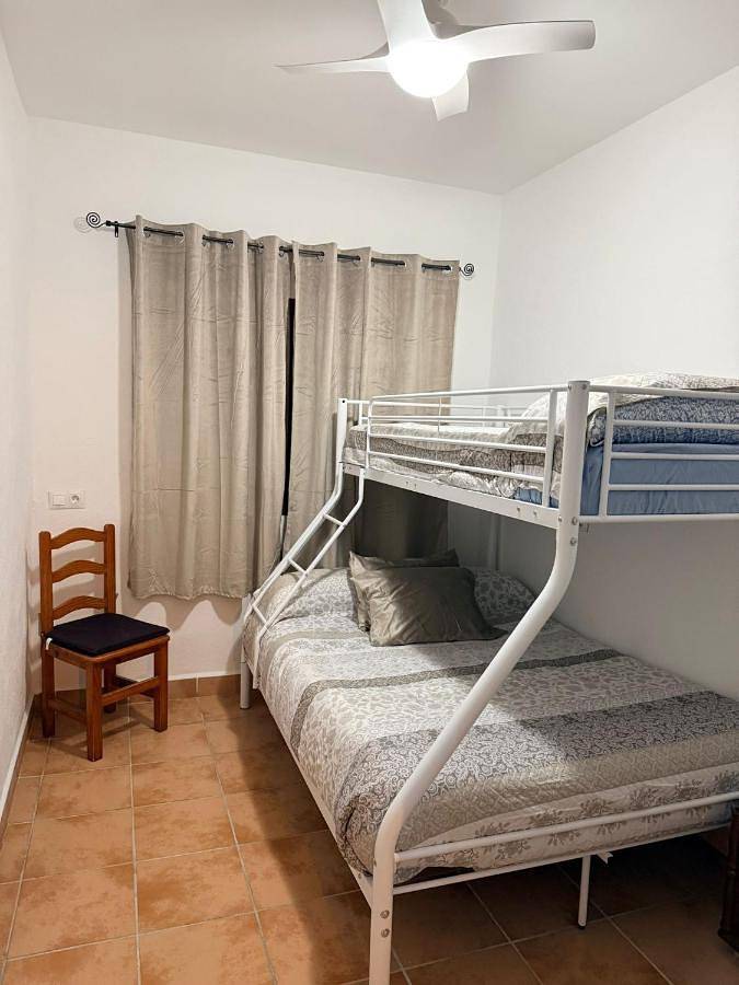 Casa rural para 14 personas, con vistas además de jardín y piscina, Se admiten mascotas en Vega de Granada - 3