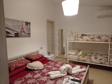 Chambre d’hôte pour 2 personnes, avec vue ainsi que balcon et jardin à Giungano