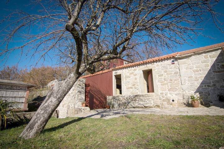 Casa rural para 12 personas, con Balcón y Terraza además de Jardín y Vistas en Vale de Cambra