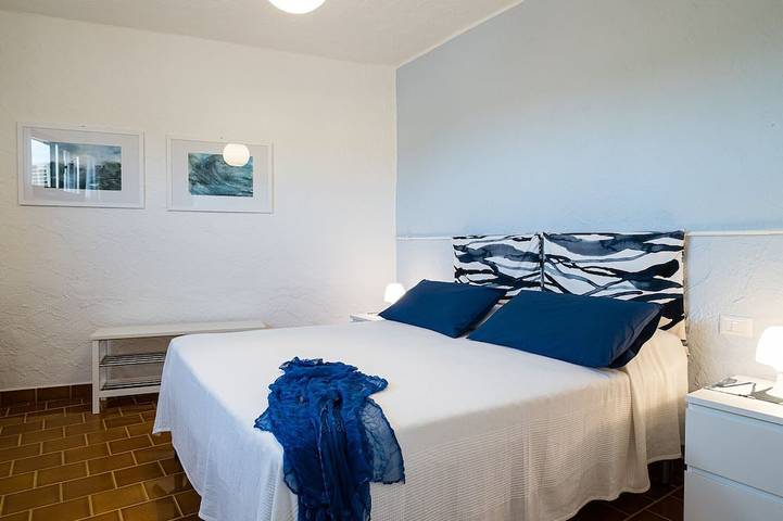Apartamento entero, Rotonda Cottage 34 - 4 huéspedes, piscina, aire acondicionado in Baja Sardinia, Arzachena