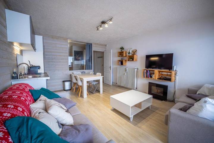 Gîte pour 6 personnes, avec vue et terrasse, animaux acceptés dans Gréolières les Neiges - 4