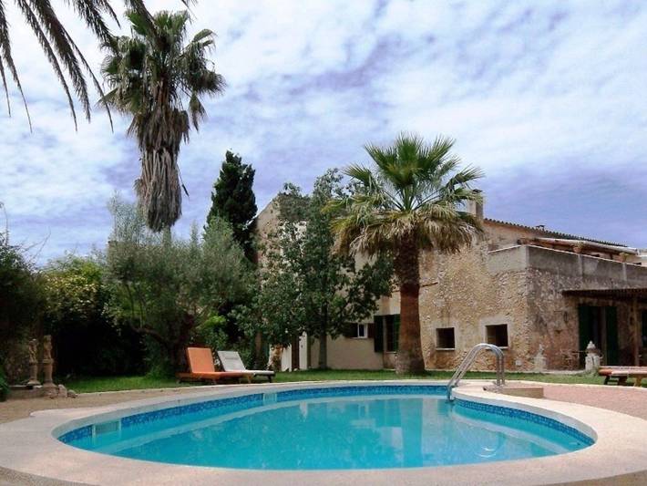 Villa for 2 people, with terrace and garden as well as pool - 1