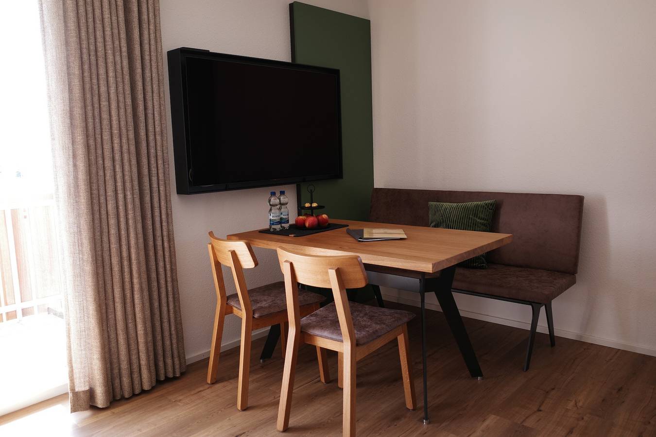 Ganze Wohnung, Ferienwohnung Säntis, 45qm mit Balkon und Wlan in Wannental, Lindau