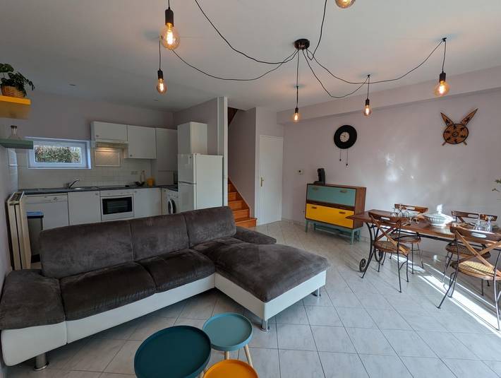 Gîte pour 5 personnes, avec jardin et piscine