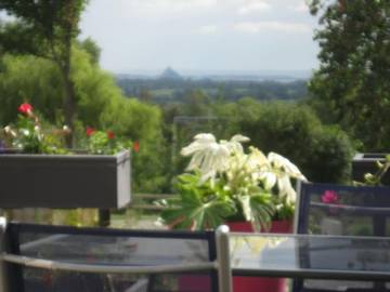 Gîte pour 4 personnes, avec jardin ainsi que vue et terrasse à Lolif