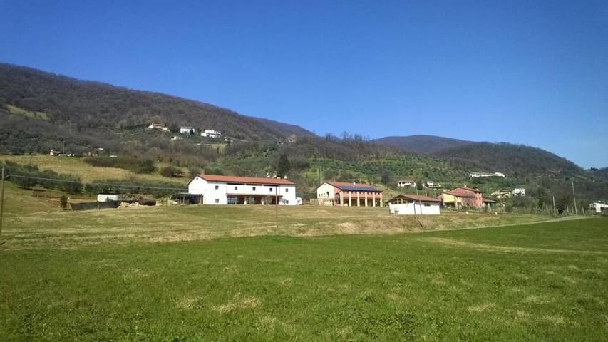 Privatzimmer für 3 Personen, mit Terrasse und Garten sowie Pool in Bassano del Grappa