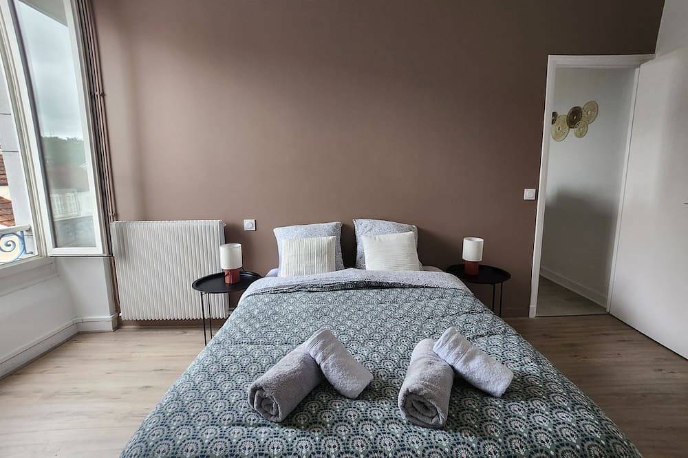 Apartamento entero, Le central, a spacious one-bedroom apartment in the heart of Jurançon in Jurançon, Béarn