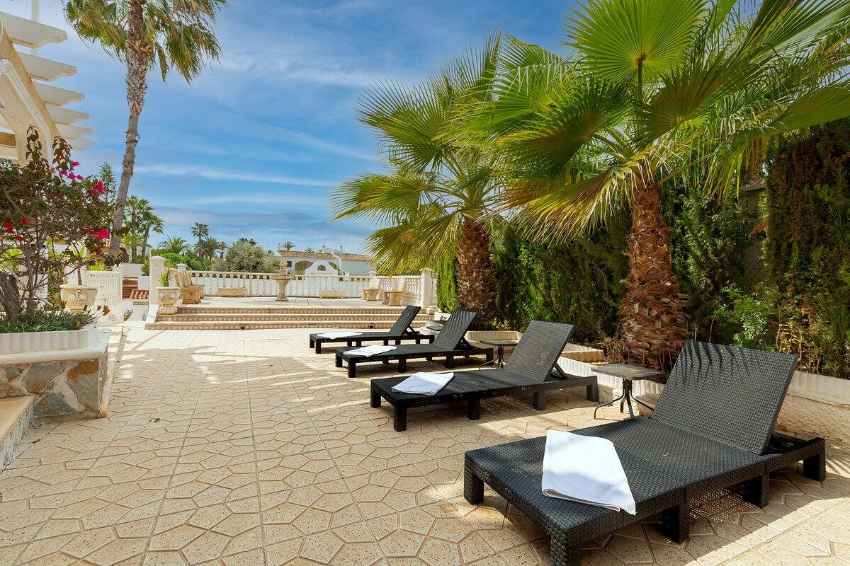 Fidalsa Mediterranean Beachfront in Playa Flamenca, Orihuela