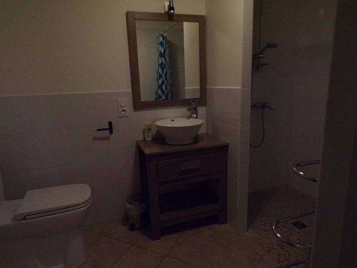 Location de vacances pour 2 personnes, avec piscine ainsi que jardin et terrasse à Dieulivol - 3