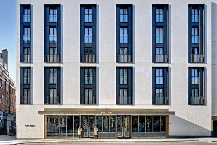 Hotel for 3 people, with Hot tub and Pool as well as Sauna and View in Knightsbridge