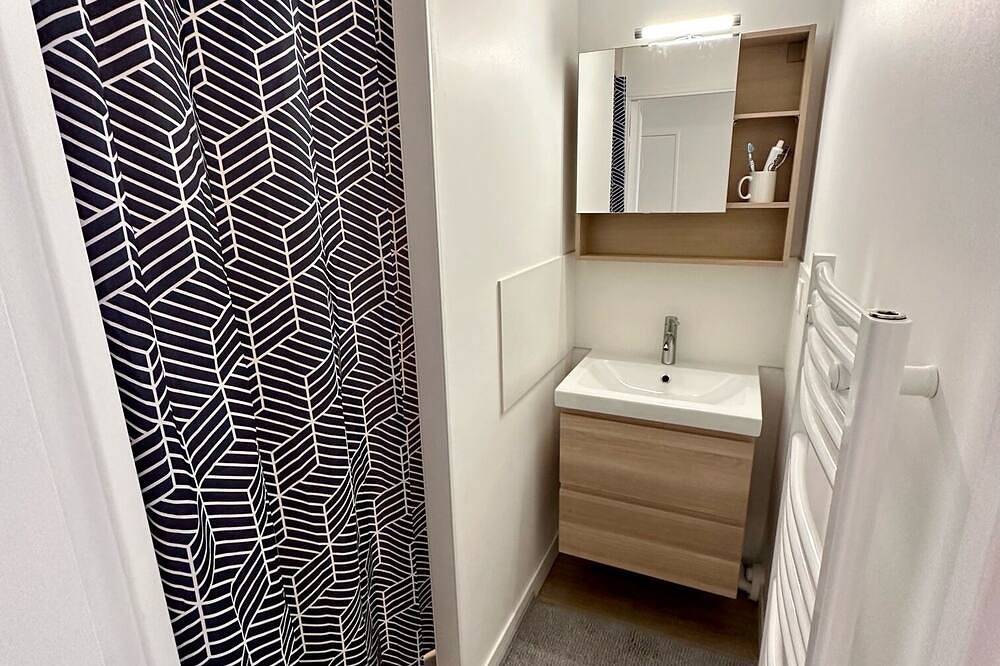 Ganze Wohnung, Newly renovated apartment with swimming pool 10 minutes from the beach. in Arcachon, Arcachon und Umgebung