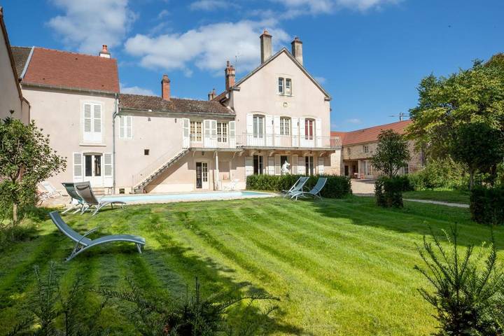 Appart’hôtel pour 2 personnes, avec Terrasse ainsi que Jardin et Piscine