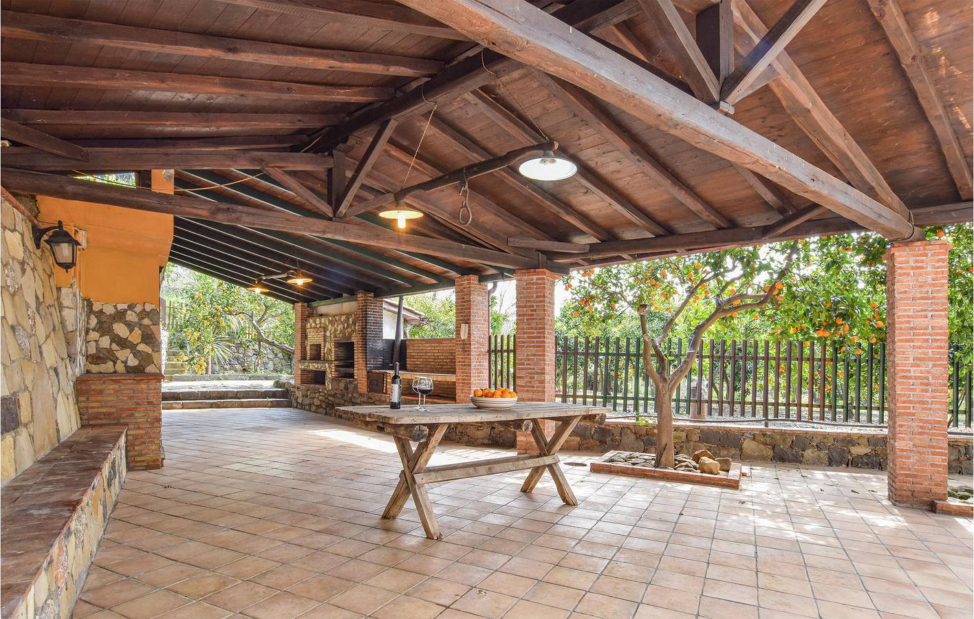 Luxuriöse 240qm Wohnung: Parkplatz, AC, Pool & Küche - Gaggi in Gaggi, Messina Provinz