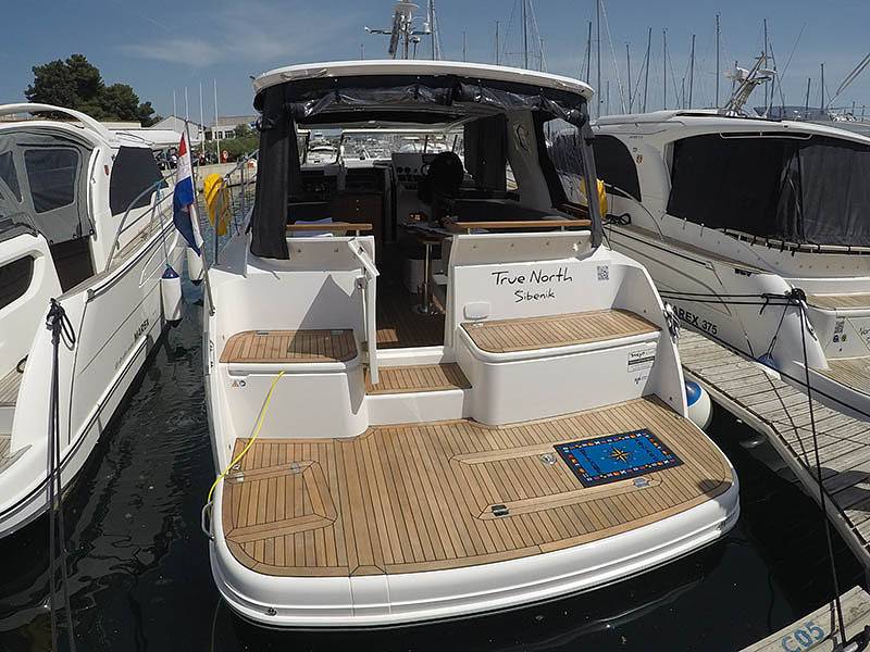 Boat for 2 people in Vancouver, British Columbia