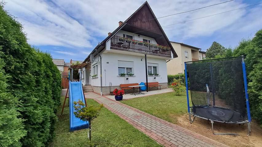 Apartamento de vacaciones para 7 personas, con jardín - 1