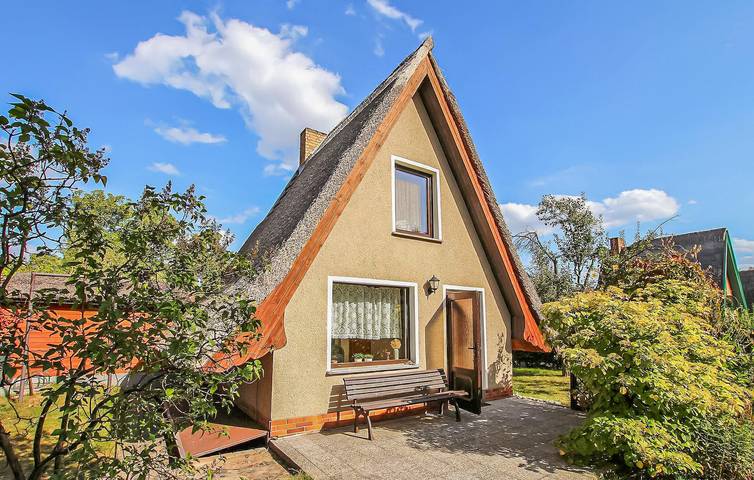 Ferienhaus für 2 Personen, mit Terrasse und Garten