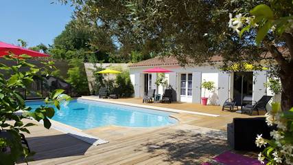 Chambre d’hôte pour 3 personnes, avec jardin ainsi que piscine et jacuzzi en Nouvelle-Aquitaine