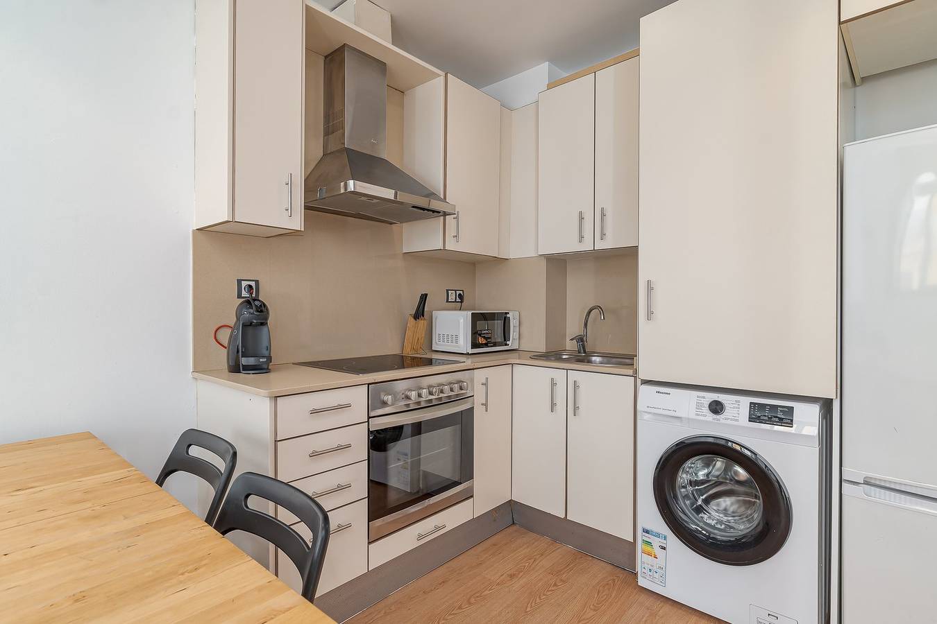 Entire apartment, Guestready - Bright home near Montjuïc in Barcelona Centre, Barcelona