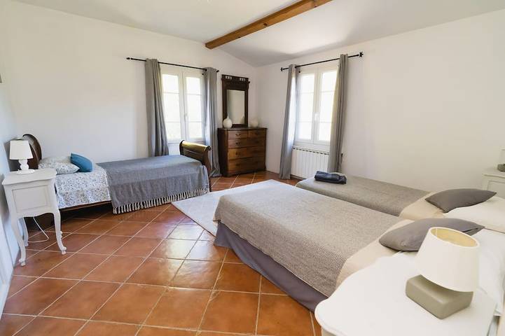 Location de vacances pour 16 personnes, avec jardin à Monteils (Gard) - 4