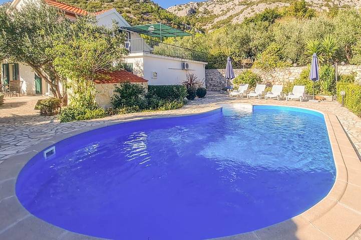 Villa pour 10 personnes, avec Balcon/Terrasse ainsi que Terrasse et Jardin à Viganj