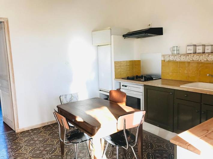 Location de vacances pour 4 personnes, avec terrasse ainsi que vue et jardin à Autignac - 3