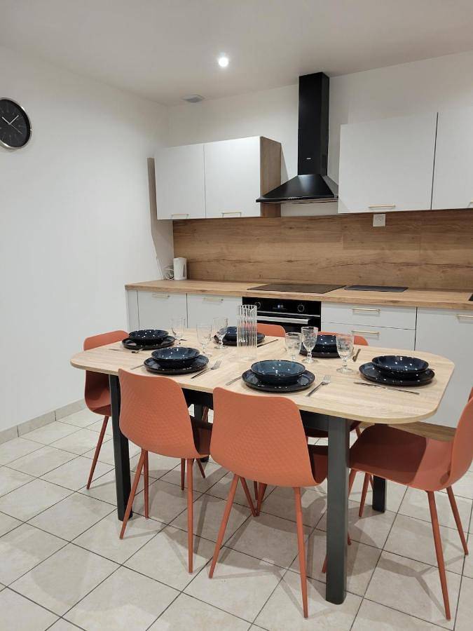 Appartement entier, Three-Bedroom Apartment in Laveline-devant-Bruyères, Région d'Épinal