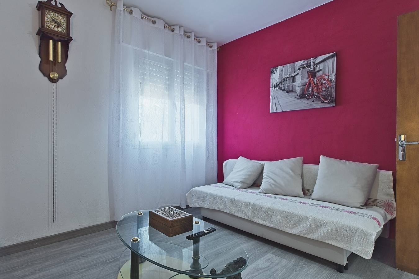 Apartamento entero, Apartamento 'Leopoldo Ii' con vistas a la montaña, piscina compartida y Wi-Fi in Carballeda de Valdeorras, Provincia de Orense