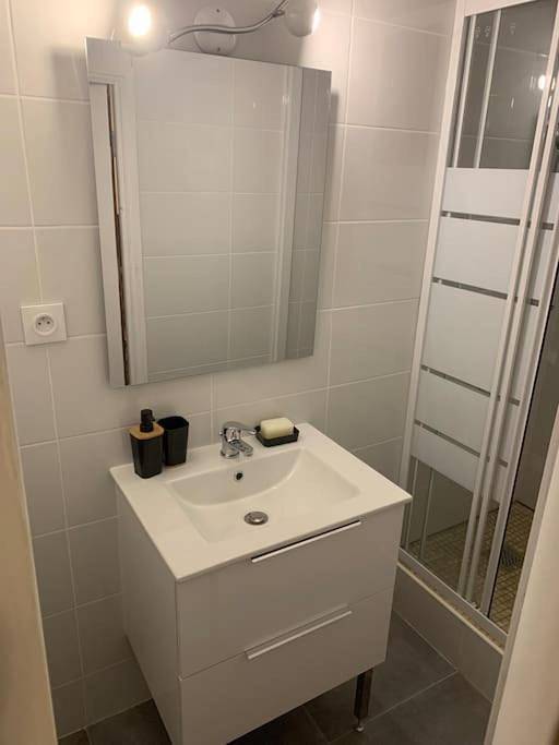 Appartement entier, One-Bedroom Apartment in Gréolières, Région de Cannes