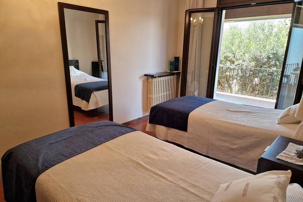Beautiful House In Sant Feliu De Guixols With Parking And A Big Garden in Sant Feliu de Guíxols, Costa Brava