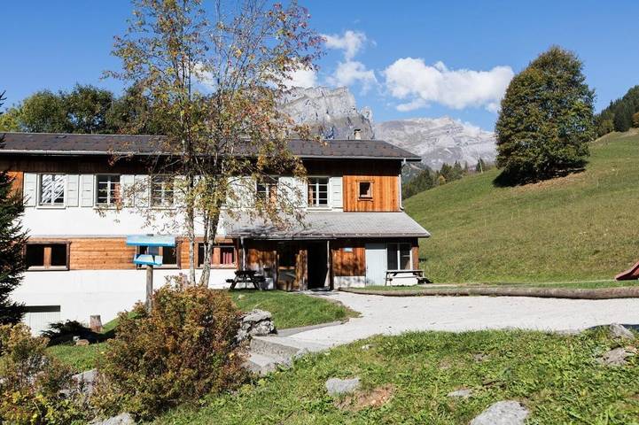 Hôtel pour 2 personnes, avec piscine ainsi que vue et jardin à Sixt-Fer-à-Cheval - 4