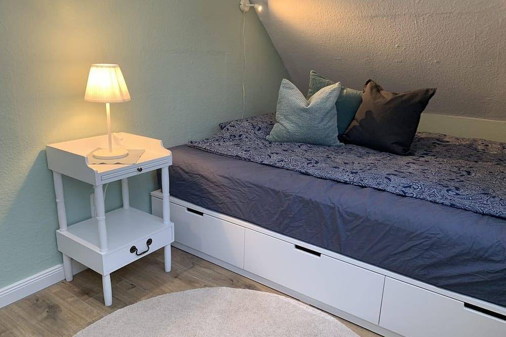 Ganze Wohnung, Sonniges Stadt-Apartment - Appartement/Fewo, Dusche, Wc, ruhig 1.Og in Bad Segeberg, Kreis Segeberg