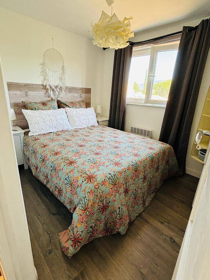 Location de vacances pour 5 personnes, avec bassin pour enfant et jacuzzi ainsi que piscine et jardin à Villes-sur-Auzon - 3