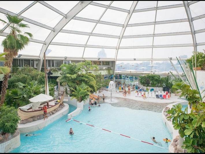 Location de vacances pour 7 personnes, avec piscine ainsi que sauna et jardin dans Sunparks Oostduinkerke - 4