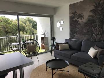 Gîte pour 2 personnes, avec balcon et vue dans Plage du Nau