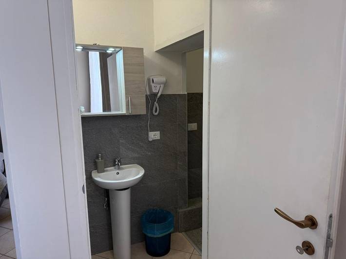 Maison d’hôte pour 2 personnes, avec vue et jardin dans Gare De Bologne - 4