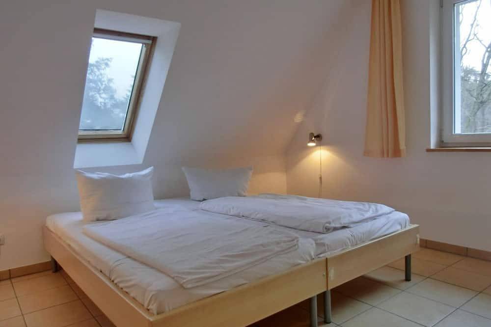 Ganze Wohnung, 3-Zi.-Fewo mit 2 Etagen, 2 Schlafzimmern in ruhiger Lage für 6 Pers. mit Wlan - in Neu Hirschburg, Ribnitz-Damgarten