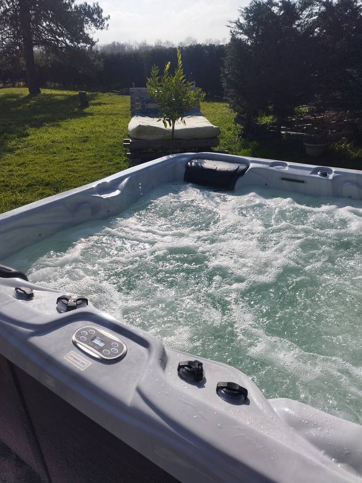 Gîte pour 3 personnes, avec jardin ainsi que jacuzzi et terrasse, animaux acceptés en Indre-et-Loire - 3