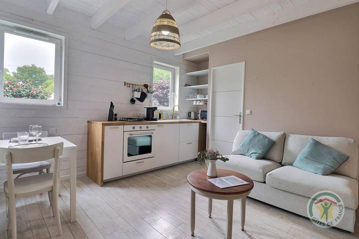 Gîte pour 3 personnes, avec jardin ainsi que terrasse et vue à Pleurtuit - 2